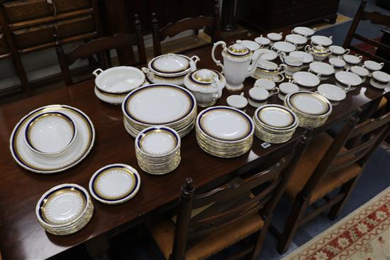 An extensive Paragon Stirling pattern dinner, breakfast and tea service